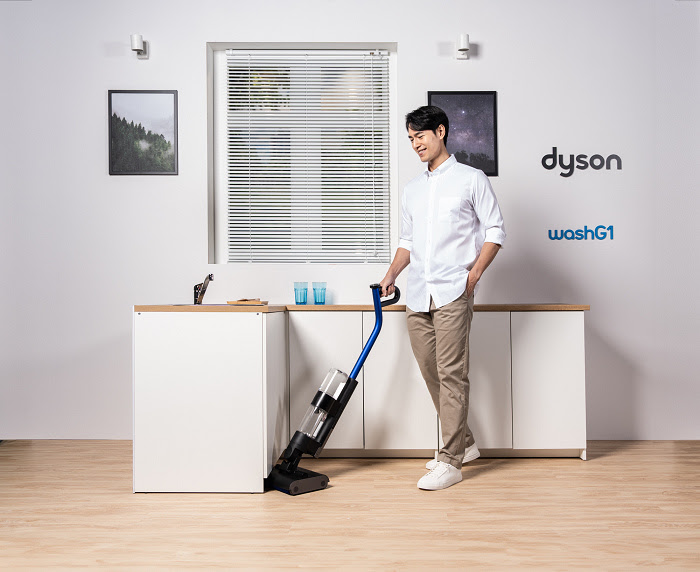 Dyson 首款無線洗地機 Dyson WashG1 雙驅四